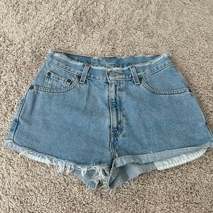 Levi’s 550 vintage denim shorts